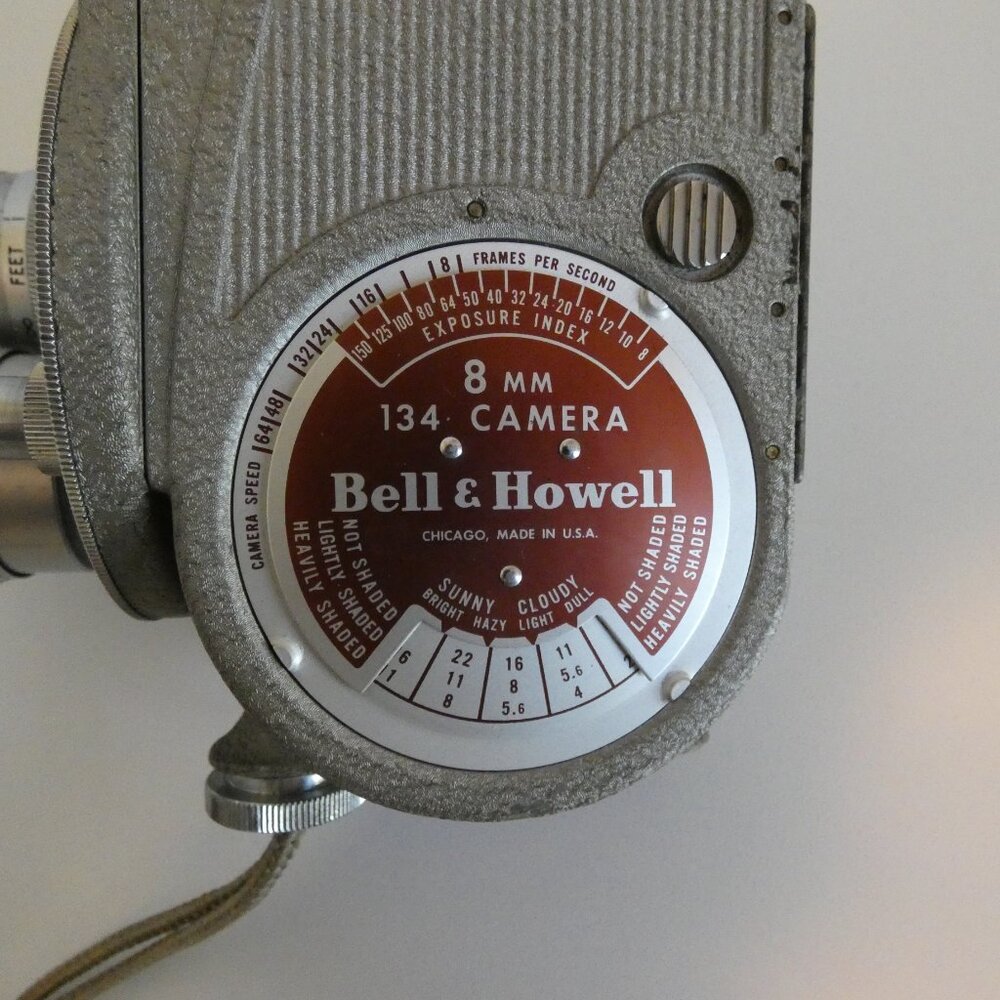 Vintage Bell And Howell 134 Movie 8mm Camera Made in USA - Picture 2 of 10